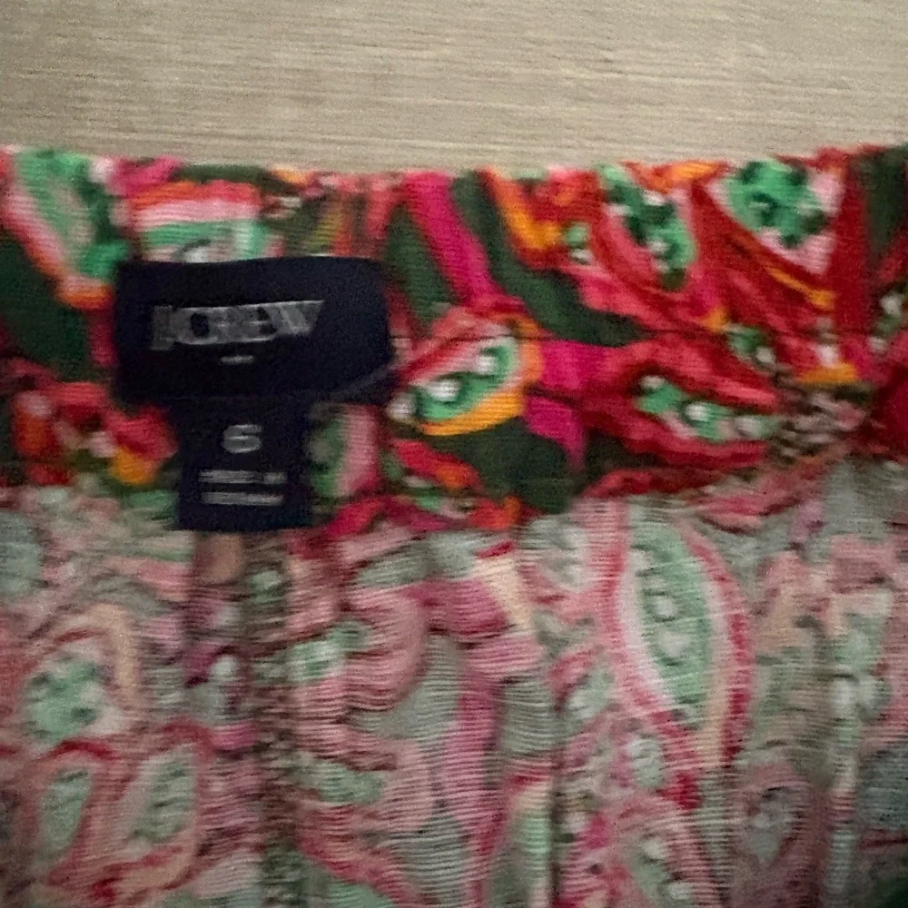 NWT - J. Crew Linen Pleated Short Multicolor Bright Floral Pattern Sz 6